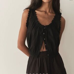 Doen Black Ruffled Blouse